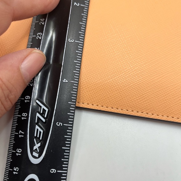 Kate Spade Leila Medium L Zip Wristlet Leather Orange Cream Wallet KE933 $139